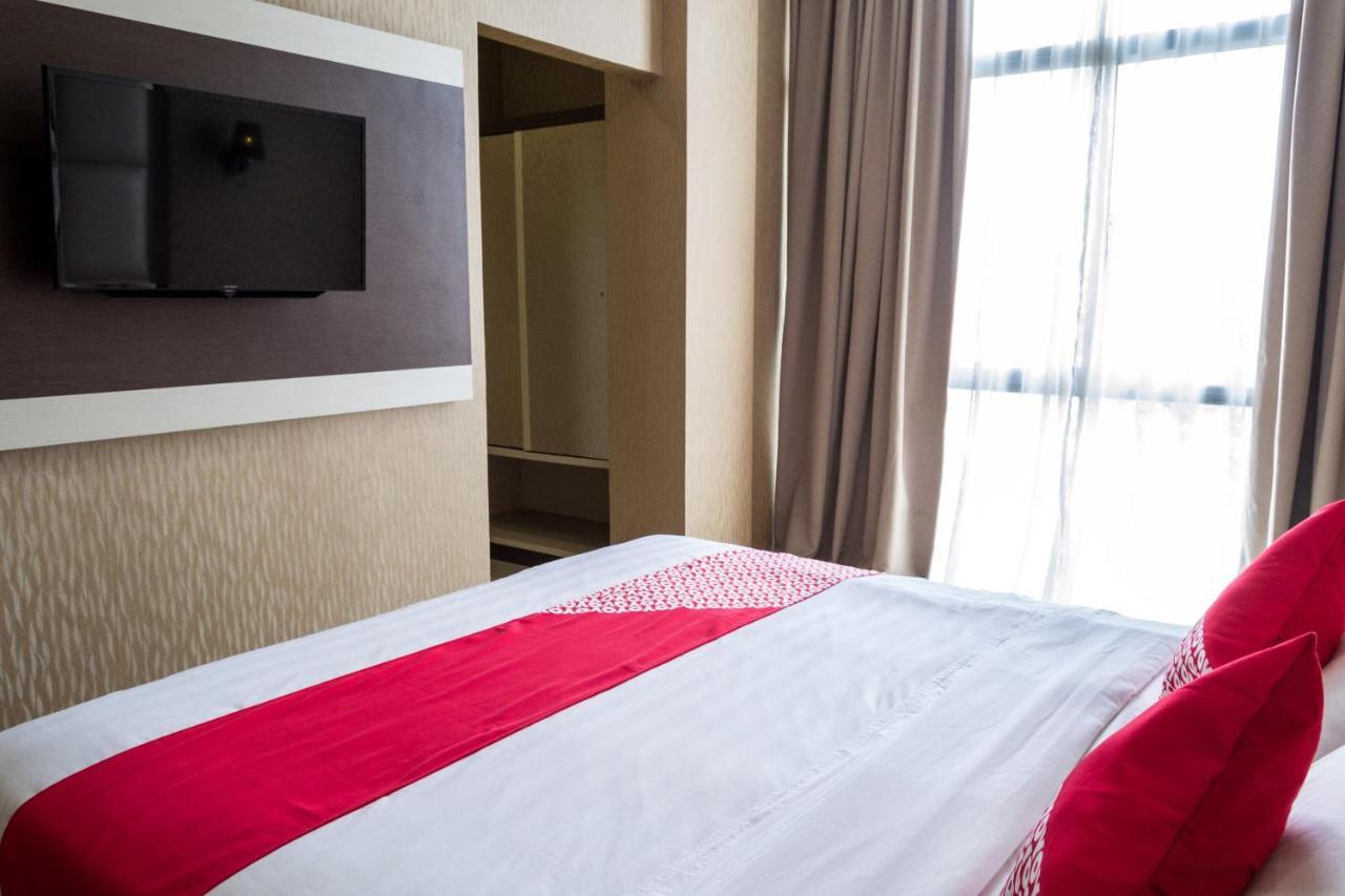 Oyo 676 Hotel Osaka Batam Kültér fotó