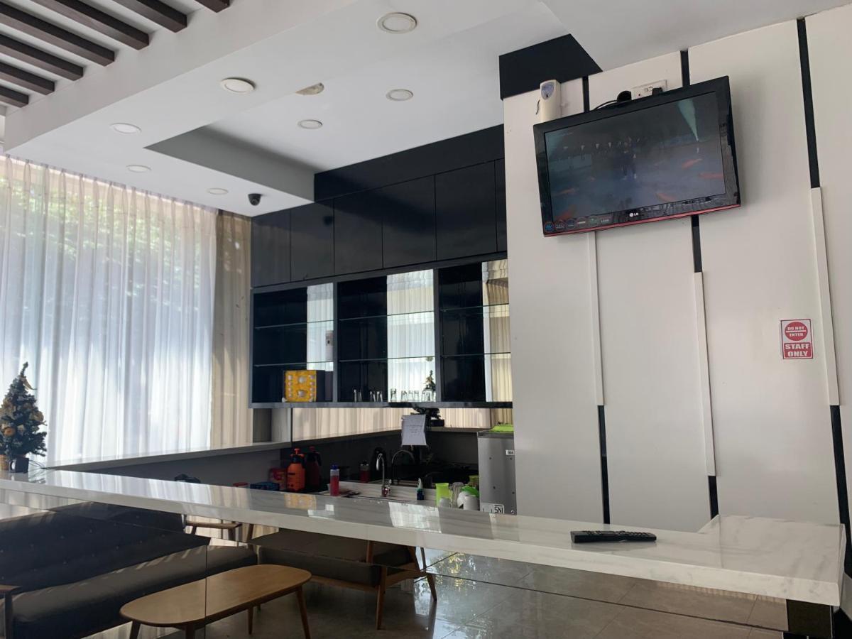 Oyo 676 Hotel Osaka Batam Kültér fotó
