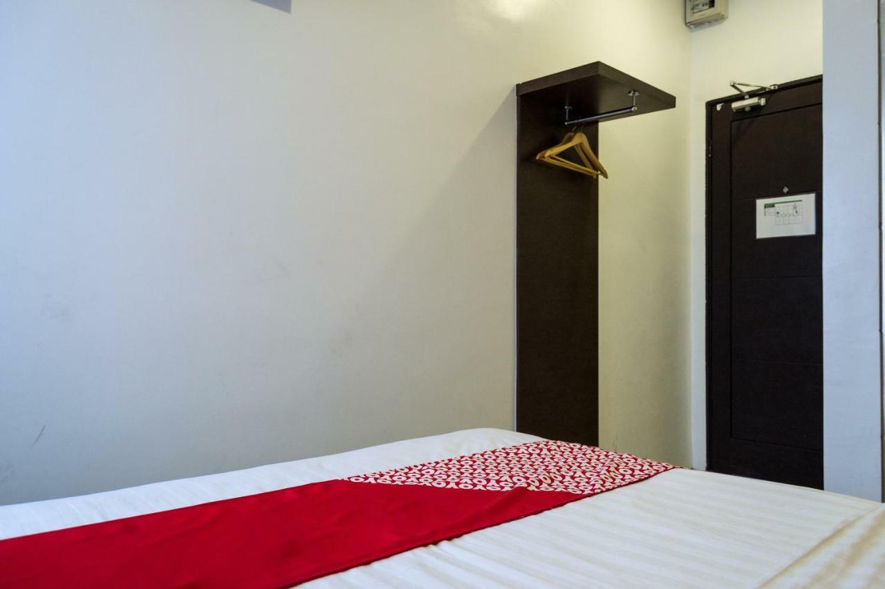Oyo 676 Hotel Osaka Batam Kültér fotó