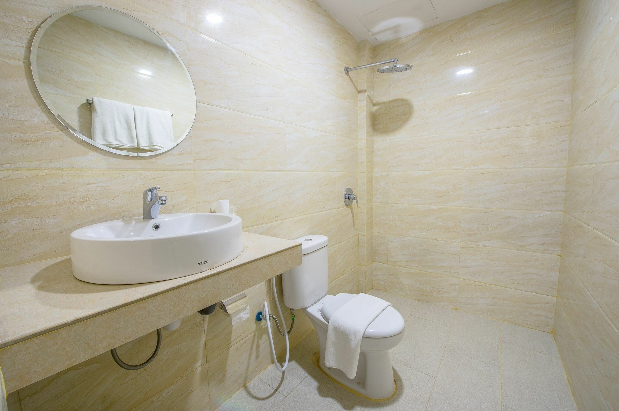 Oyo 676 Hotel Osaka Batam Kültér fotó